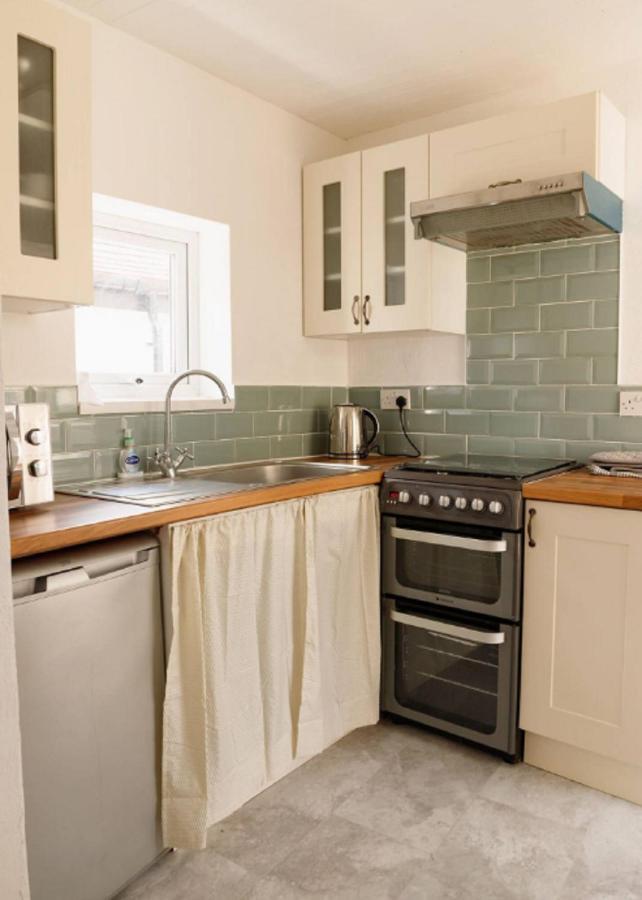 Lovely, Cosy Beachside Cottage 1 - Perfect Location 兰迪德诺 外观 照片